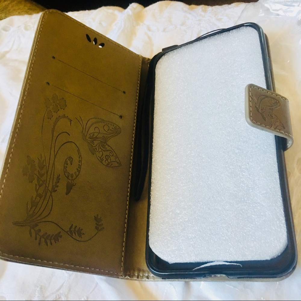 iPhone 7 or 8 plus wallet - Picture 2 of 3